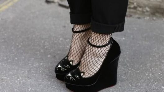 charlotte olympia cat shoes 530x352